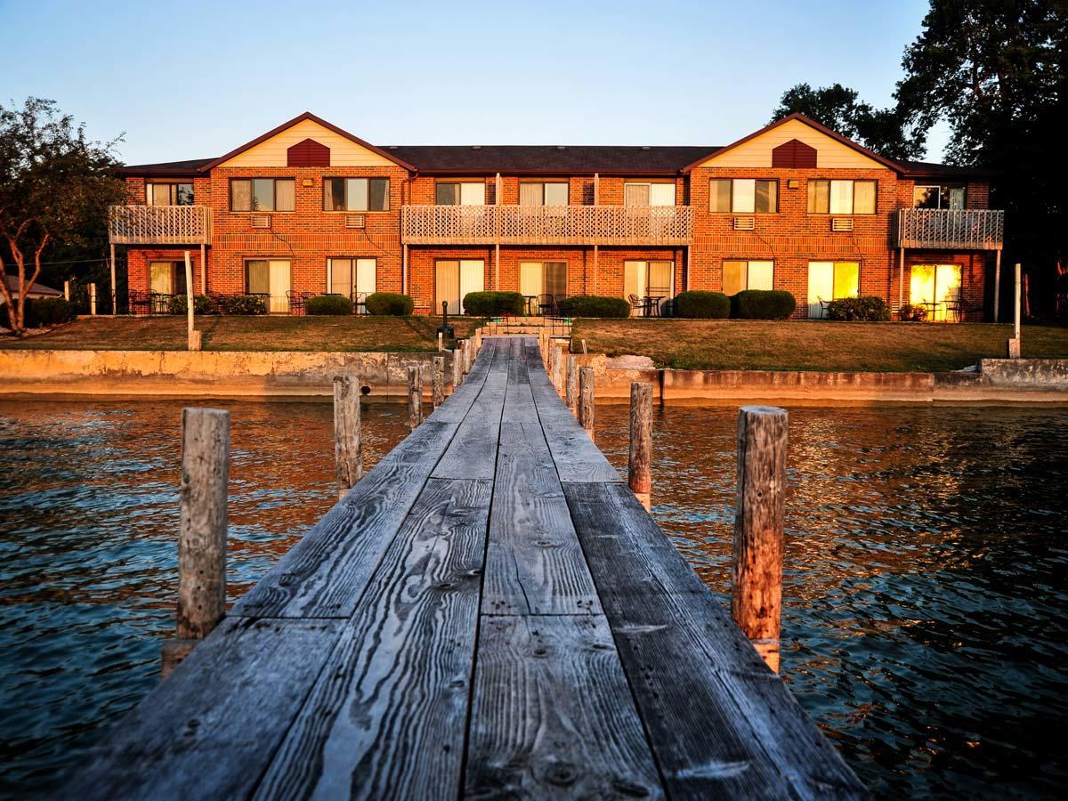 Lakeside Inn Клиър Лейк Екстериор снимка