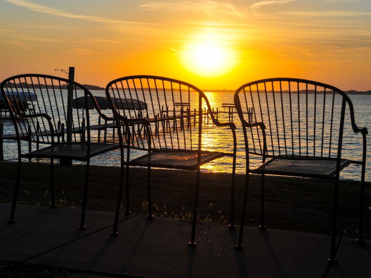 Lakeside Inn Клиър Лейк Екстериор снимка